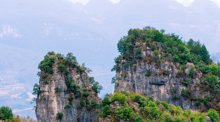 臻品恩施大峡谷+土司城+女儿城+大峡谷+腾龙洞动车4日游(4-6人小团)