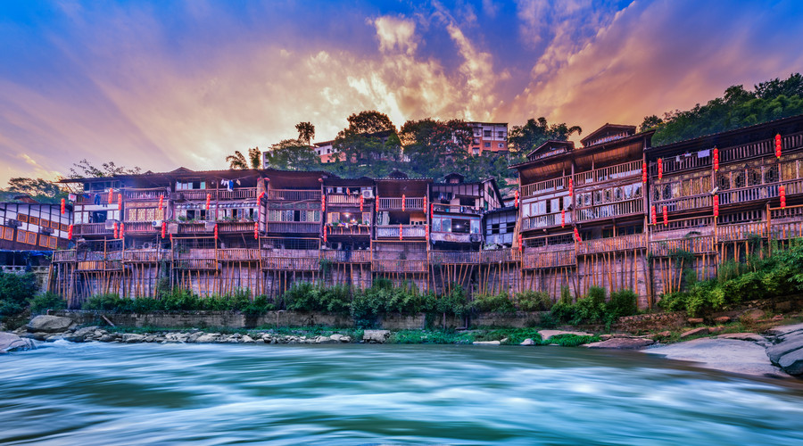 江津四面山望乡台瀑布、土地岩一日游