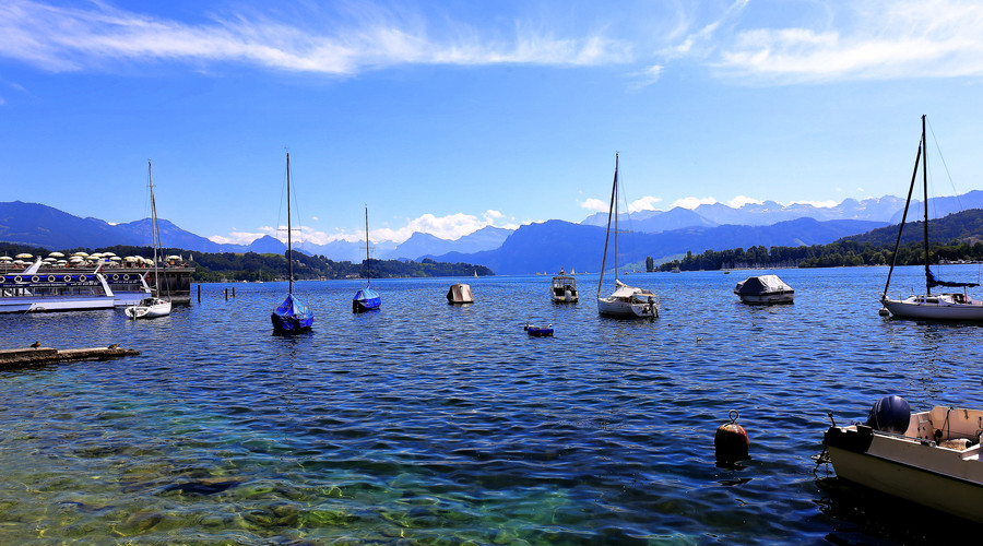 奥地利+荷兰+比利时+德法意瑞7国15天游(成都出境//可配联运/一价全含)