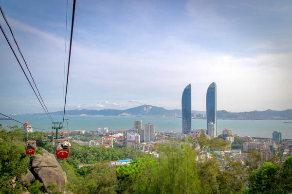 鹭岛厦门、鼓浪屿、探秘土楼、海上明珠塔聚划算双飞五日游