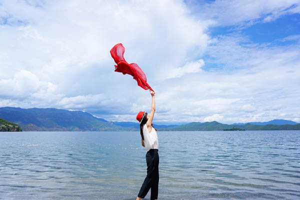 白班机直飞泸沽湖4天3晚半自由行旅游价格