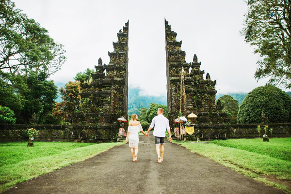 巴厘岛旅游7天6晚跟团游报价(天空之门+大秋千/2晚温德姆海边酒店/2个店)