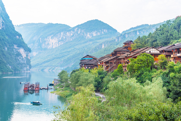 酉阳桃花源、叠石花谷、乌江画廊、龚滩古镇二日游