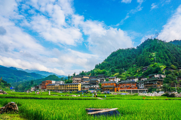 贵州水墨乌江寨、十二背后、双河谷、地下裂缝2日游