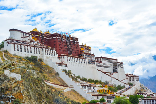 西藏一生必须去的地方 转山转水转佛塔的地方