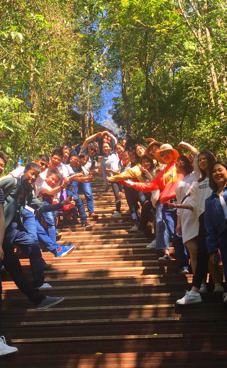 大型国企登山团建 大型国企登山团建